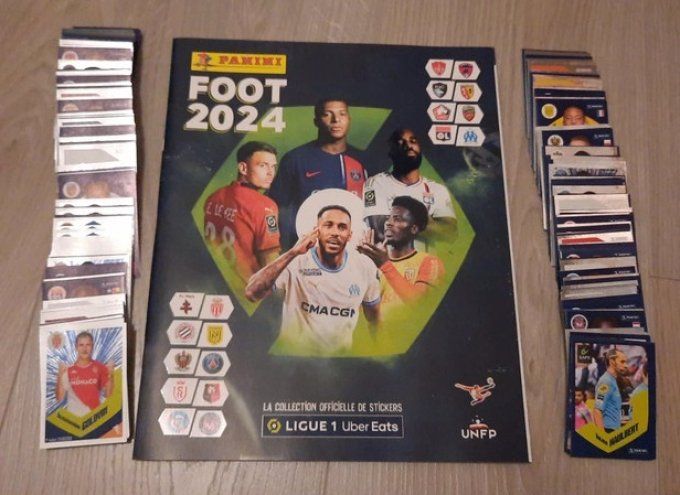 Panini championnat de France Foot 2024 set complet neuf 