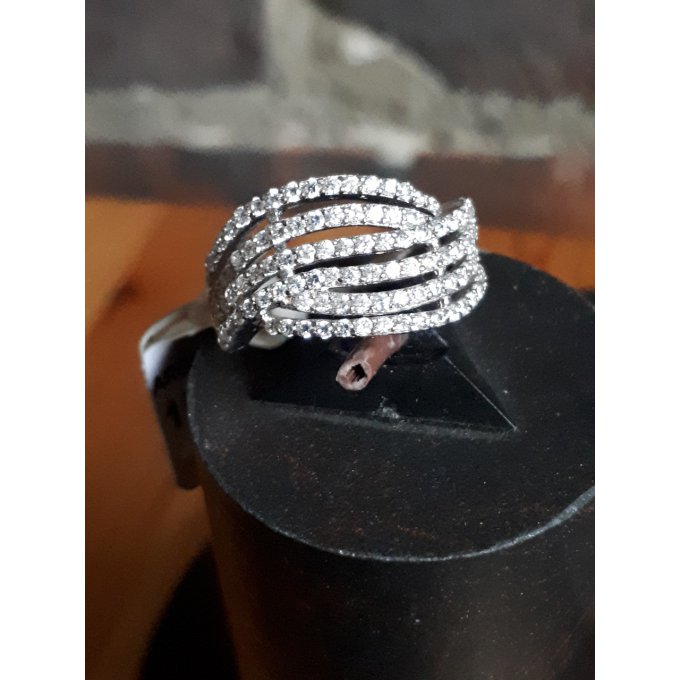 Bague vague a nombreux brillant T13/54