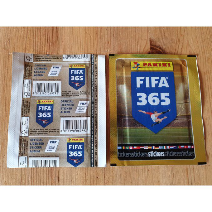 Panini Fifa 365 saison 2016 par pochette International