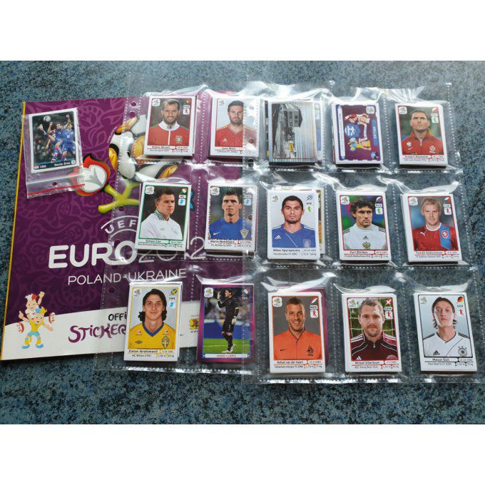 Panini Euro 2012 inter. Set complet 540 images +extra Stickers