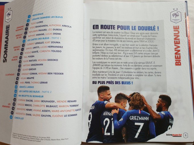 Panini Family au plus près des bleu 2020 set complet