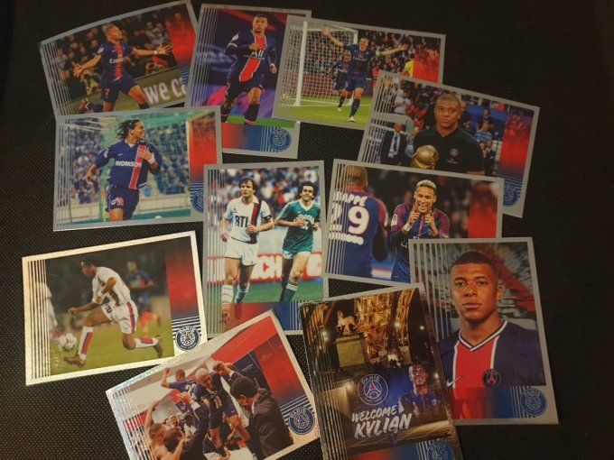 Panini Family Paris saint Germain 50 ans image manquantes