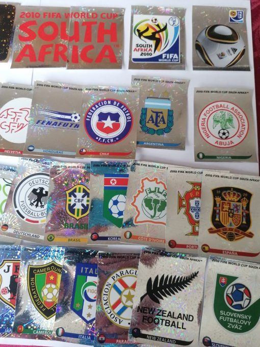 Panini WC Africa 2010 lot 40 ecusson version Suisse