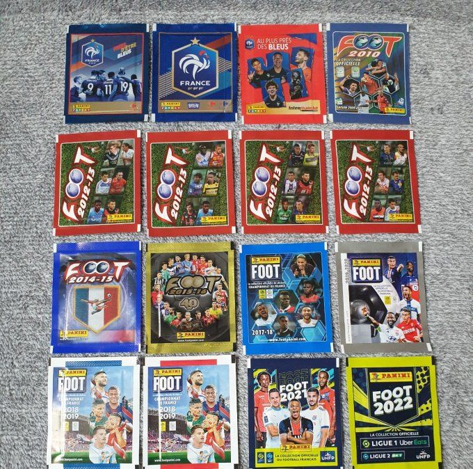 Panini  championnat de France lot de 16 pochettes différente