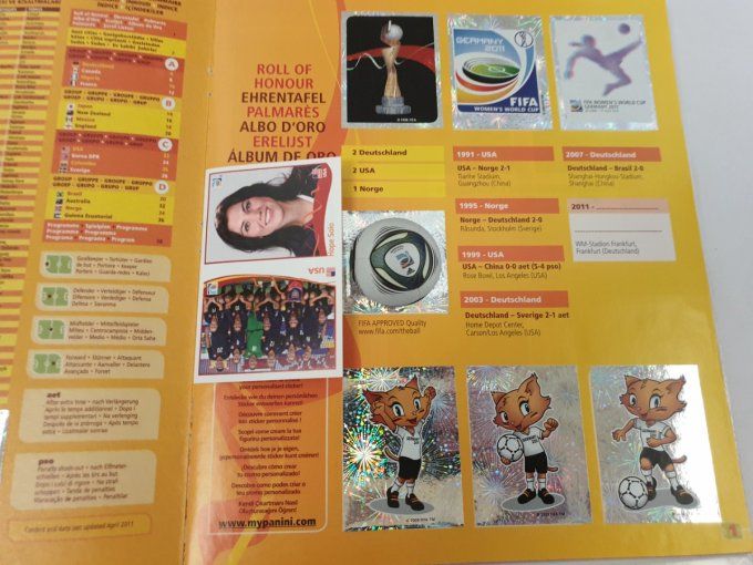 Panini women 2011 album complet coller état neuf