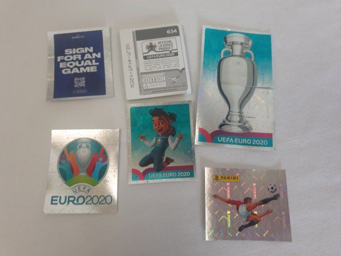 Panini tournament euro 2020 lot de 30 brillantes (B)