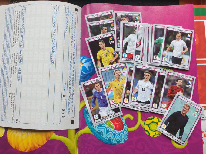 Panini Album vide Euro 2012 version Polonaise + sticker P1àP25