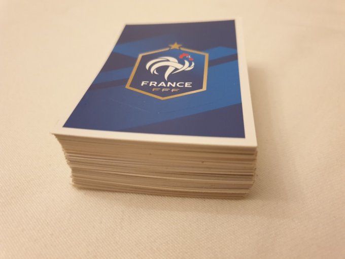 Panini Family fier être bleu 2016  set complet sans album