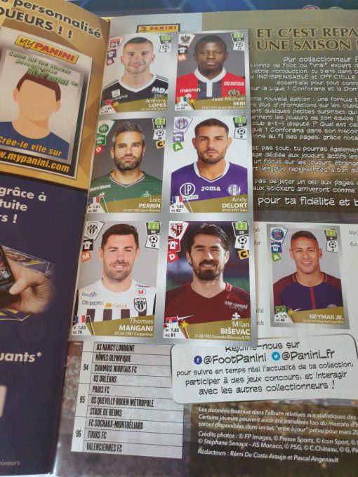 Panini album vide Foot 2017-2018 +Neymar sticker