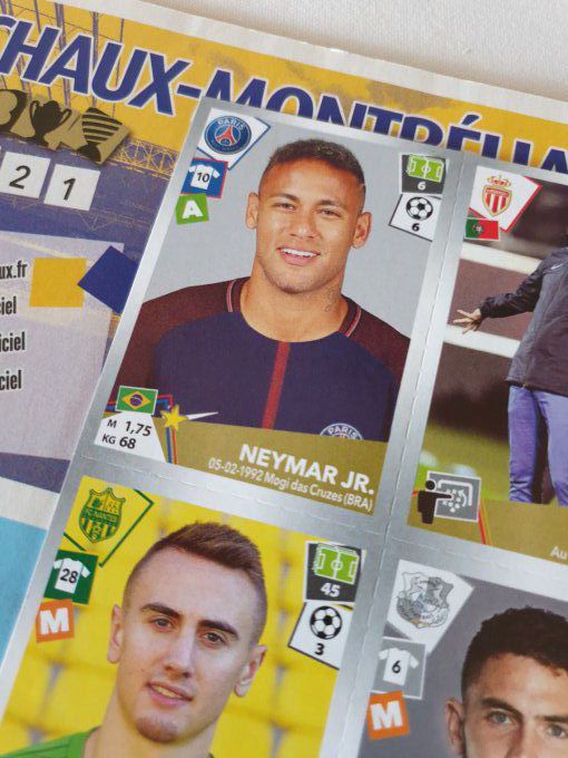 Panini album vide Foot 2017-2018 +Neymar sticker