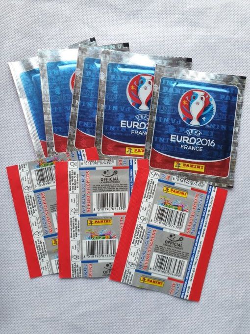 Panini Euro 2016 par Pochettes dos rouge scandinave