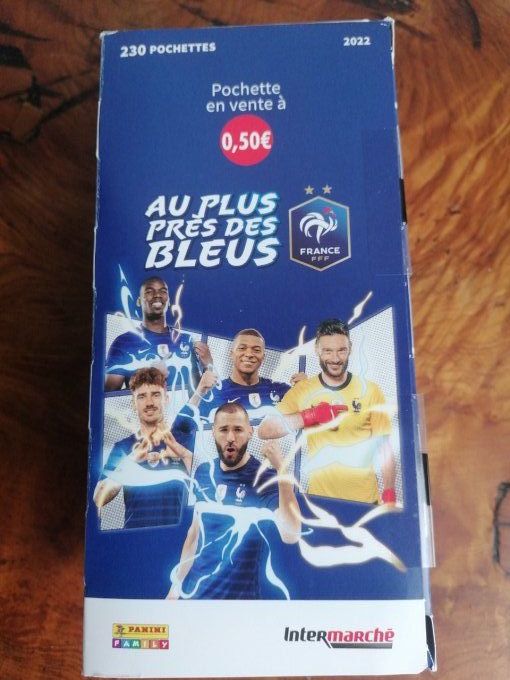 Panini Family au plus près des bleu Intermarché 2022 box 230 pochettes+ album carton