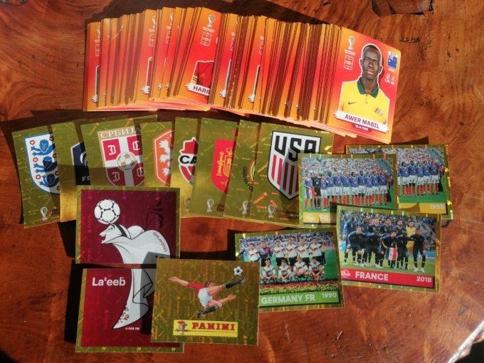 Panini qatar 2022 lot de 180 sticker version belgique